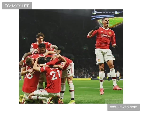 季前赛通讯：球员沟通频率成防守关键，麦克风捕捉到大量协防指令呼喊